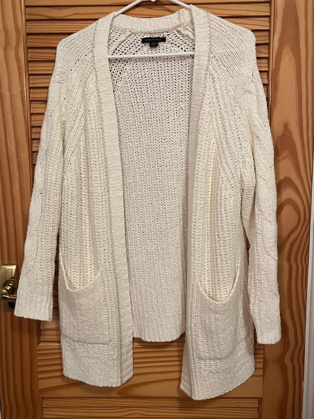 American Eagle Outfitters Cream Knit Oversized Cozy Soft Fall autumn Cardigan